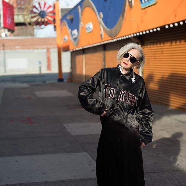 Lyn|这位花甲老奶奶太惊艳!穿搭时髦优雅有气质,个性一点不输年轻人