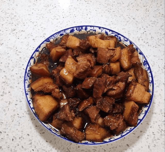 做红烧肉用什么糖才是正确的 92d994664c184e31b1a81d7b7996fe33.png