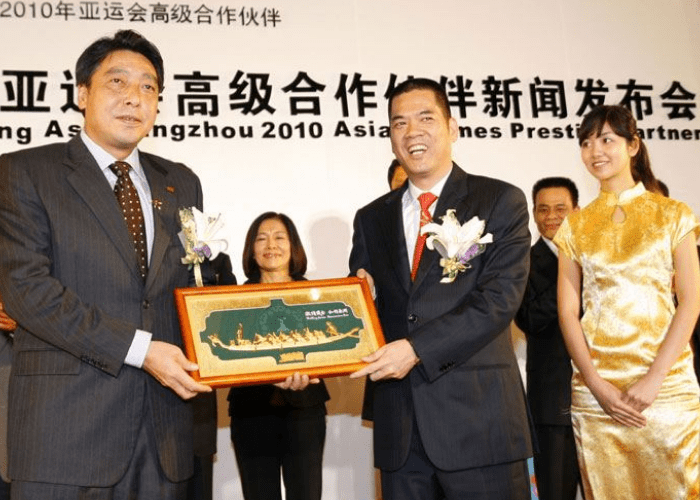 特步|比肩李宁特步，一年斥资5.57亿广告费，如今一代鞋王跌落神坛