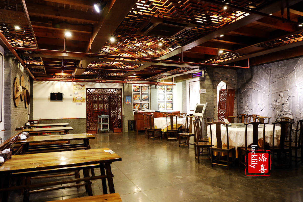 去镇江吃了这四家最有代表性的网红面馆，基本也就成了镇江锅盖面的全科生