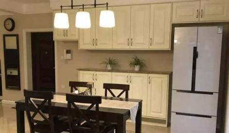 冰箱|难怪财运总不旺冰箱放在家中3处容易“用不久”！住得也别扭