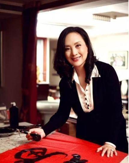 张金玲:曾是北影“三朵金花”,忍痛息影换来离婚,今逆袭成画家