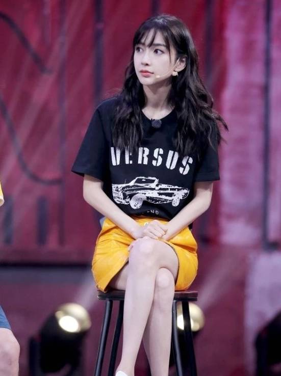 女王|怪不得杨颖成不了带货女王，看她穿的“原谅裙”，一般人不敢驾驭