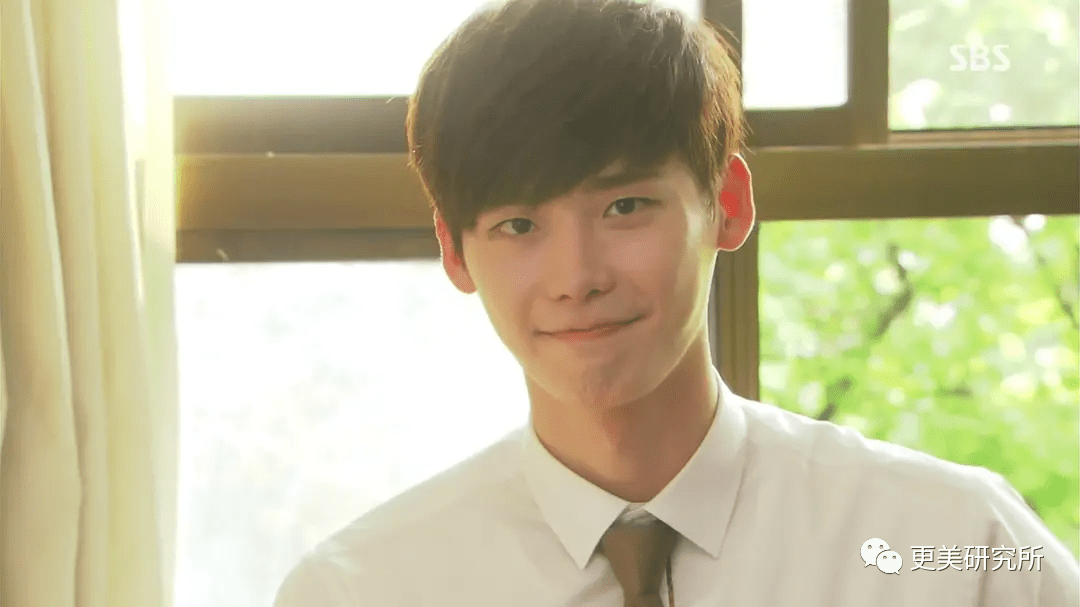 do|贵圈削骨图鉴 | 三代100个女星同时削掉半张脸、杨幂竟还垫底...