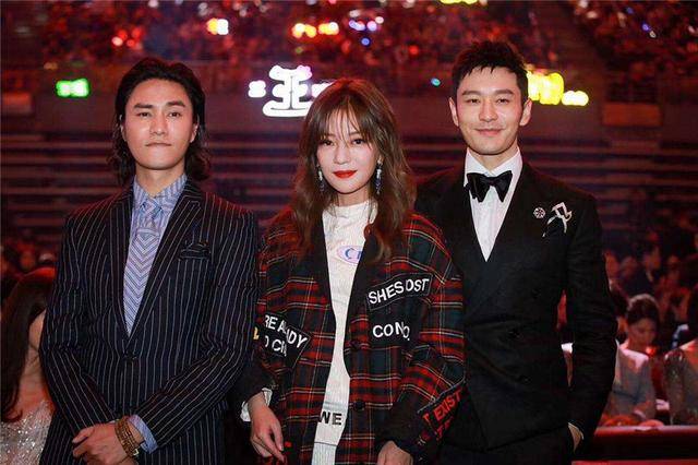 黄晓明暗讽他太女性谢霆锋瞧不起他如今他的实力不比他们差