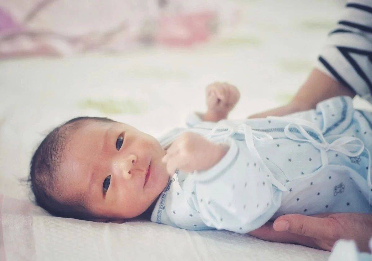 宝宝|宝宝总爱踢被子？这3个原因宝妈必须慎重对待！