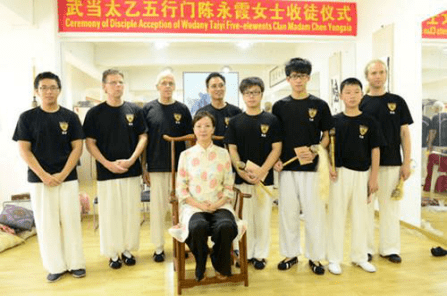 星靠苗|原创香港女打星靠苗翠花走红，曾批章子怡不配打星，现成国家一级教练