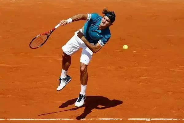 球拍|为什么说充分的随挥有助于控球?