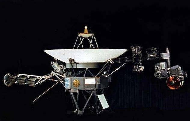 旅行者2号正式进入星际空间,传回的数据与旅行者1号竟然不同?
