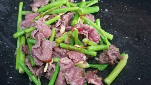 芹菜牛肉怎么调味 9eb0e94edf3b404e97391e6c49966de8.jpeg