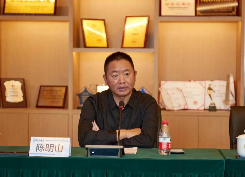 安徽爬踢酷文化旅游发展有限公司董事长王跃一行到集团考察交流