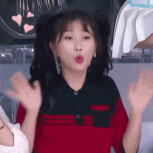 氛围|虞书欣又作出新高度，学晚晚艳压高圆圆，居然没输？