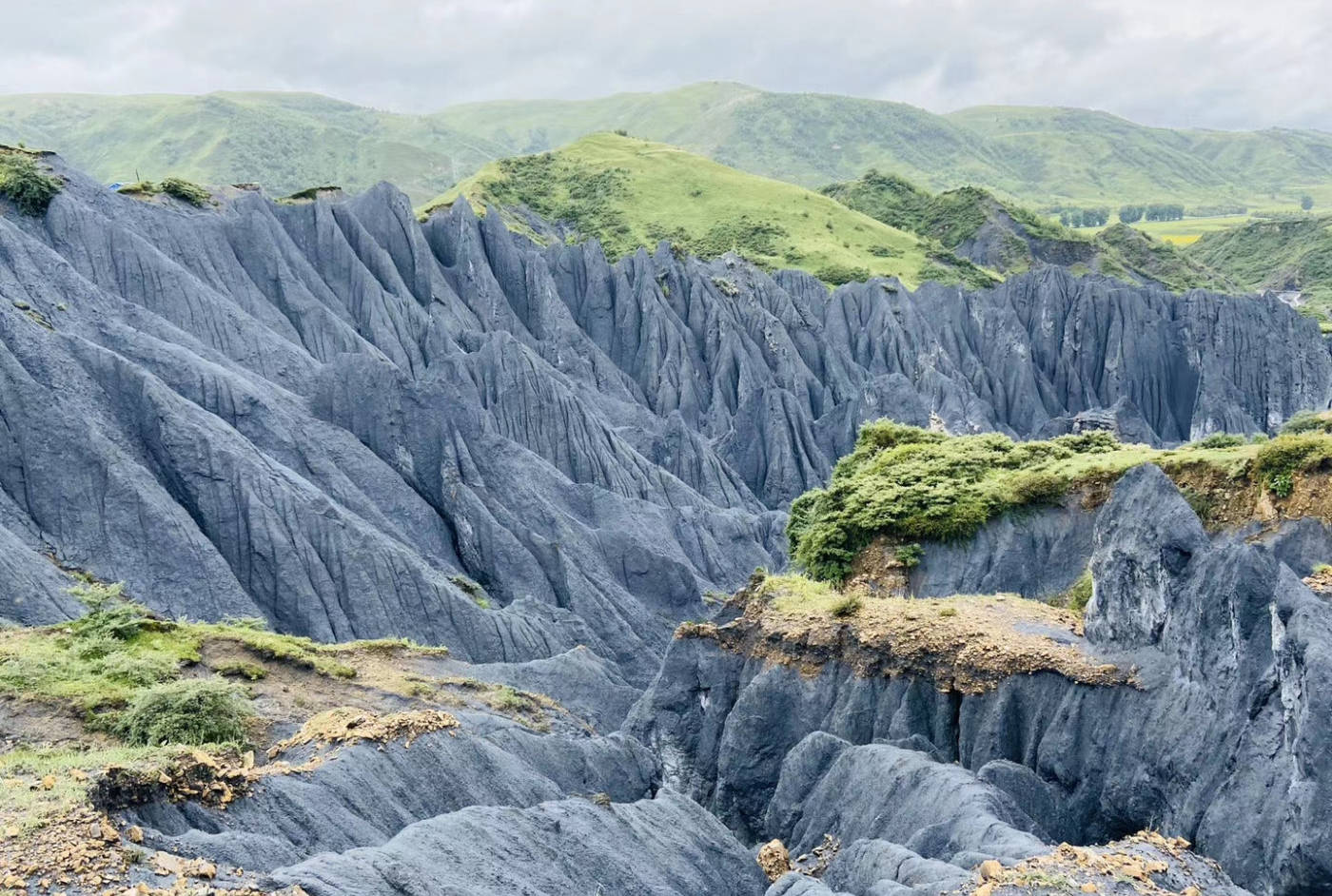 川西康巴秘境伍须海猎塔湖墨石公园中路藏寨5日行程