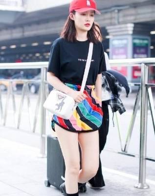 女生穿短裤需要穿安全裤吗 2ac71da5438b4377bc3daefbfd9db183.jpeg