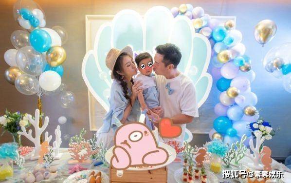 连换|安以轩和百亿老公晒幸福孕妇照：连换6套服装，辣妈风格很明显