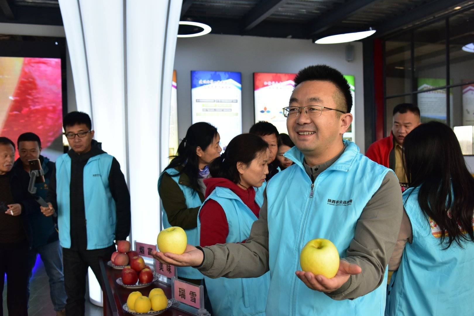 陕西农业|走进中国苹果20强县咸阳旬邑 消费扶贫e起来看马栏红苹果丰景图