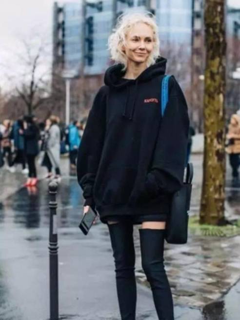 款式|抱怨靴子太磨脚？这双袜靴材质轻柔造型百搭，让你双脚踩地新体验