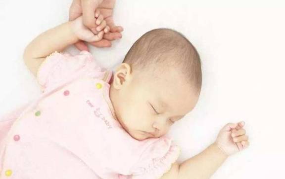 孩子|辟谣：孩子睡得多就能长高！主要是看生长激素分泌量不看时间长短