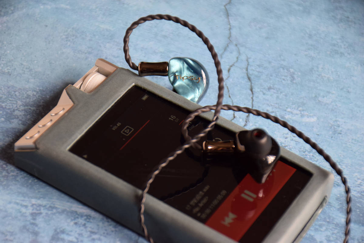 Tipsy|Tipsy蓝极光耳机：沉醉于音乐，倾听微醺的声音