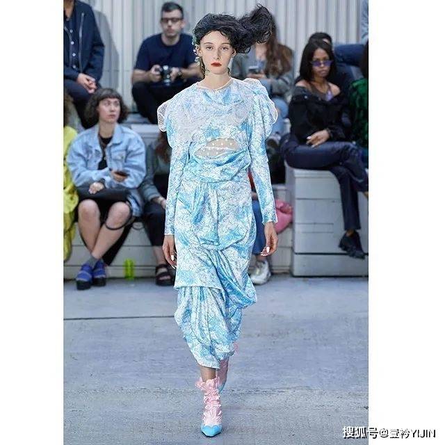 女性|新锐品牌yuhan wang国内首秀 | 极致的浪漫主义,拥抱女性的柔软力量