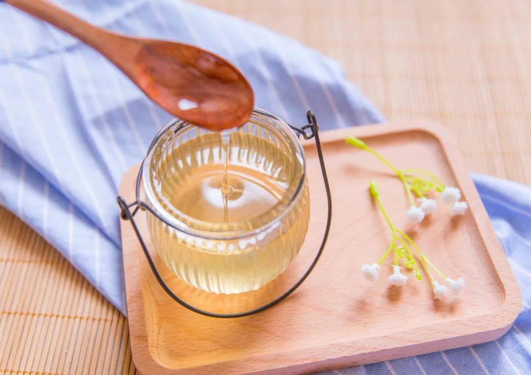 什么时间喝蜂蜜水治便秘 2d6134a7e7904d318a817ea574ffa6c8.jpeg