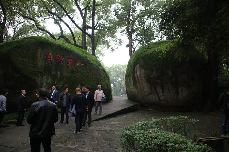 黑石山|一个具有独特的自然景观的风景区——黑石山