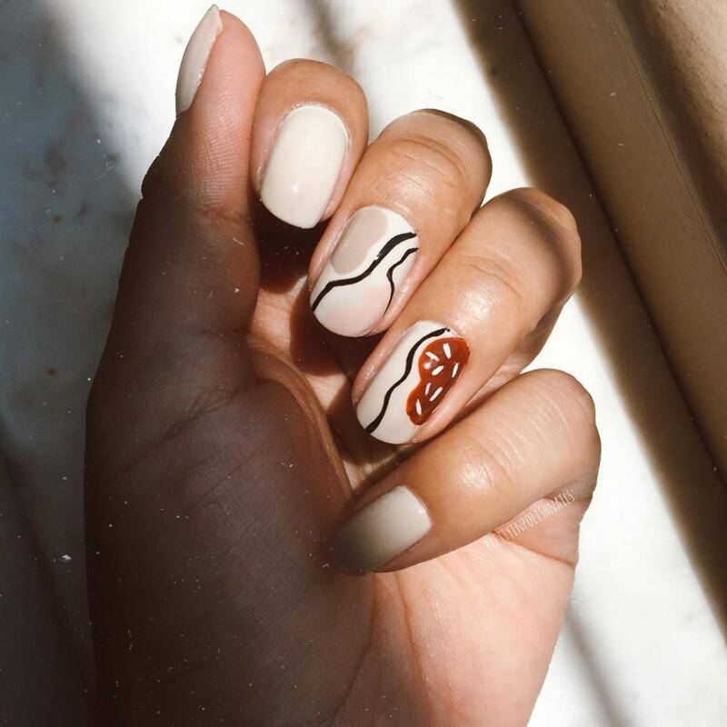 盘点|点亮女人第二双眼睛！动物纹、奶茶色镜面，盘点秋季最“飒”美甲