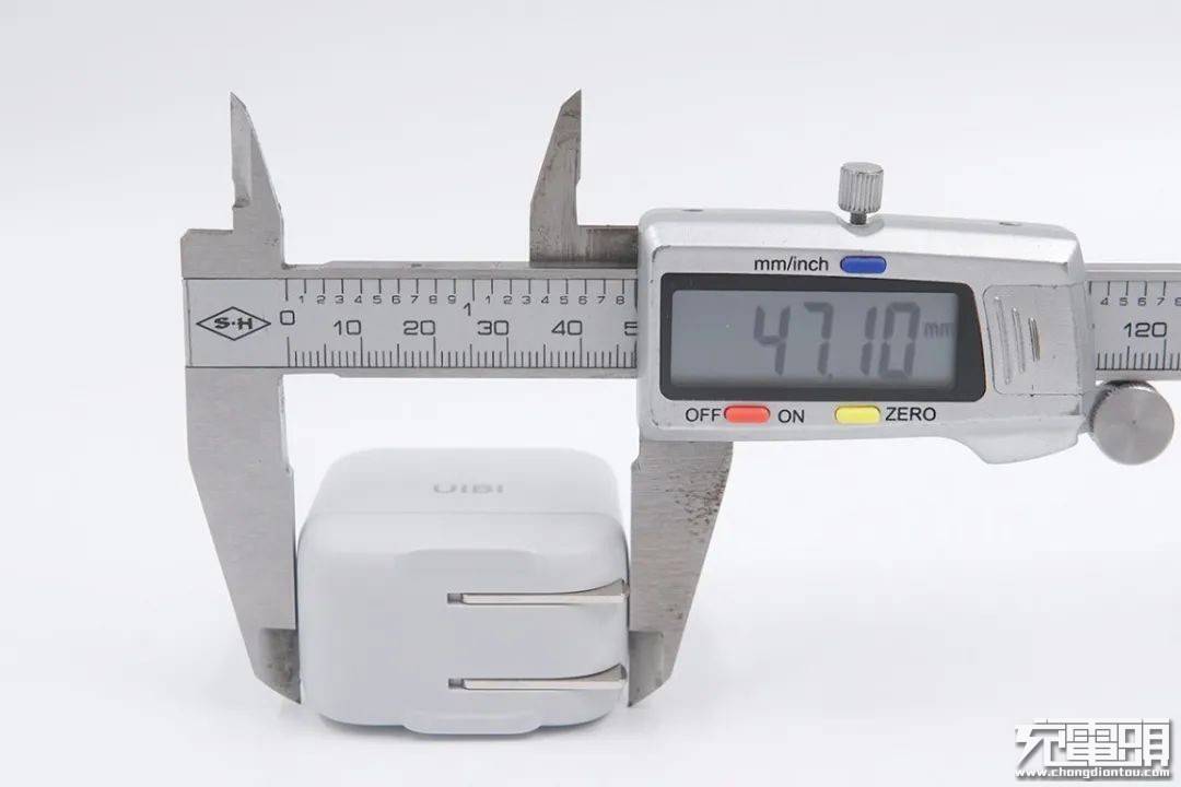 设计|拆解报告：UIBI柚比30W 1A1C氮化镓快充充电器