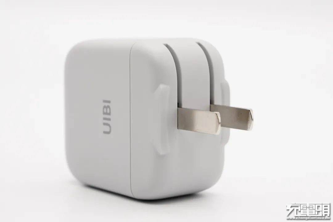 设计|拆解报告：UIBI柚比30W 1A1C氮化镓快充充电器