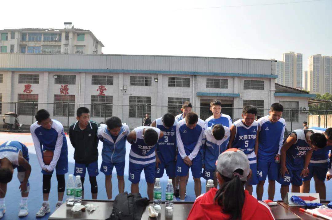 桃源县文昌中学在全县2020年中小学生篮球赛中男女队双双夺冠