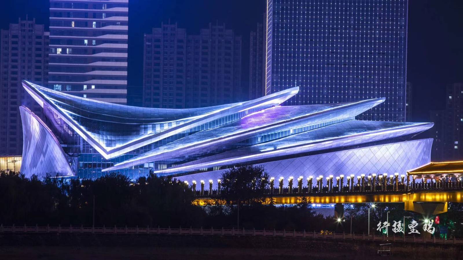 宝鸡大剧院的夜景没看够又一波美图来了