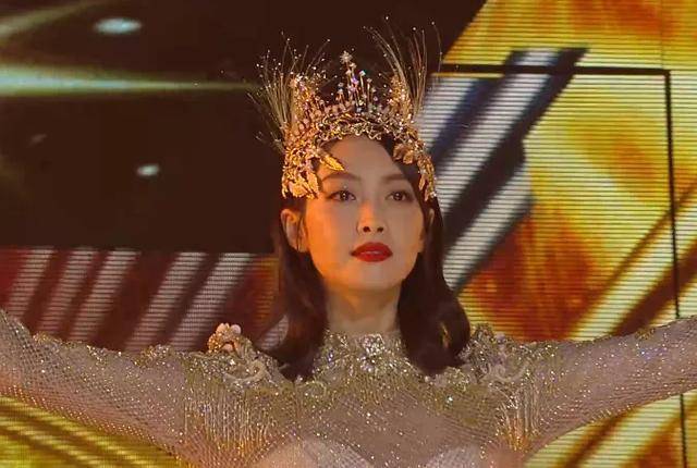 金鹰节|金鹰节开幕魔鬼打灯又来了！宋威龙满脸痘印，张萌脸部肿胀