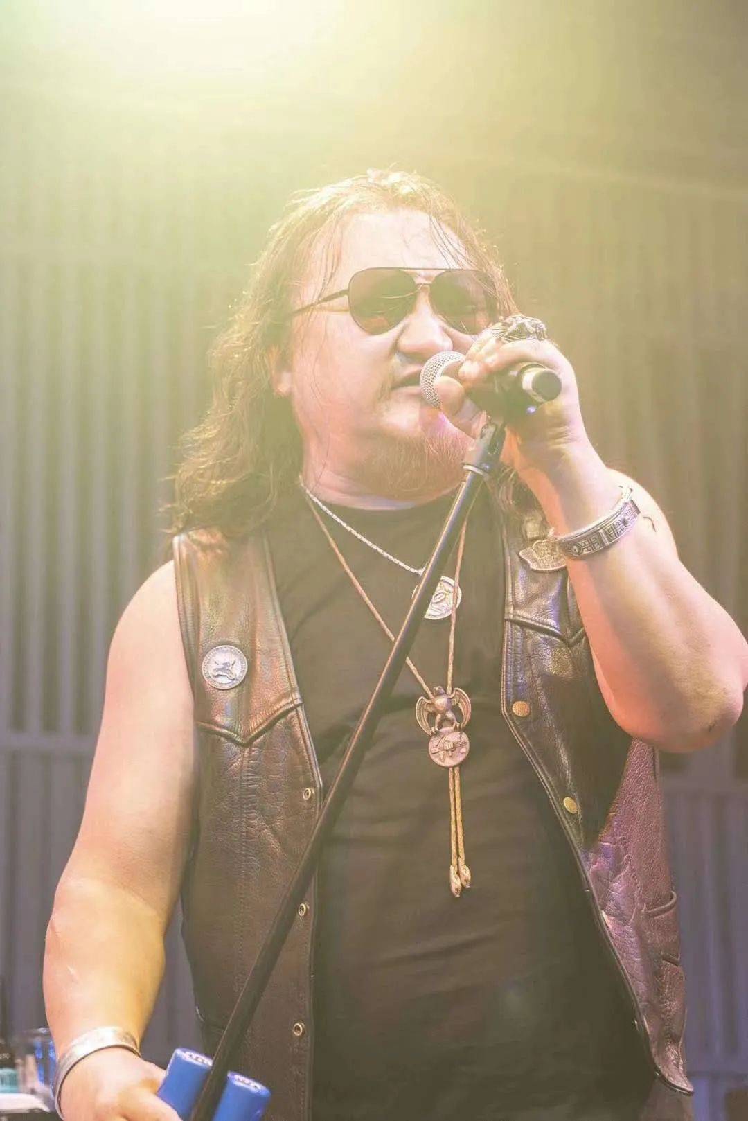 杭盖乐队 北归 保利剧院 杭盖与铜管|杭盖《北归》巡演下半程巡演呼和浩特站圆满落幕，精彩继续启程