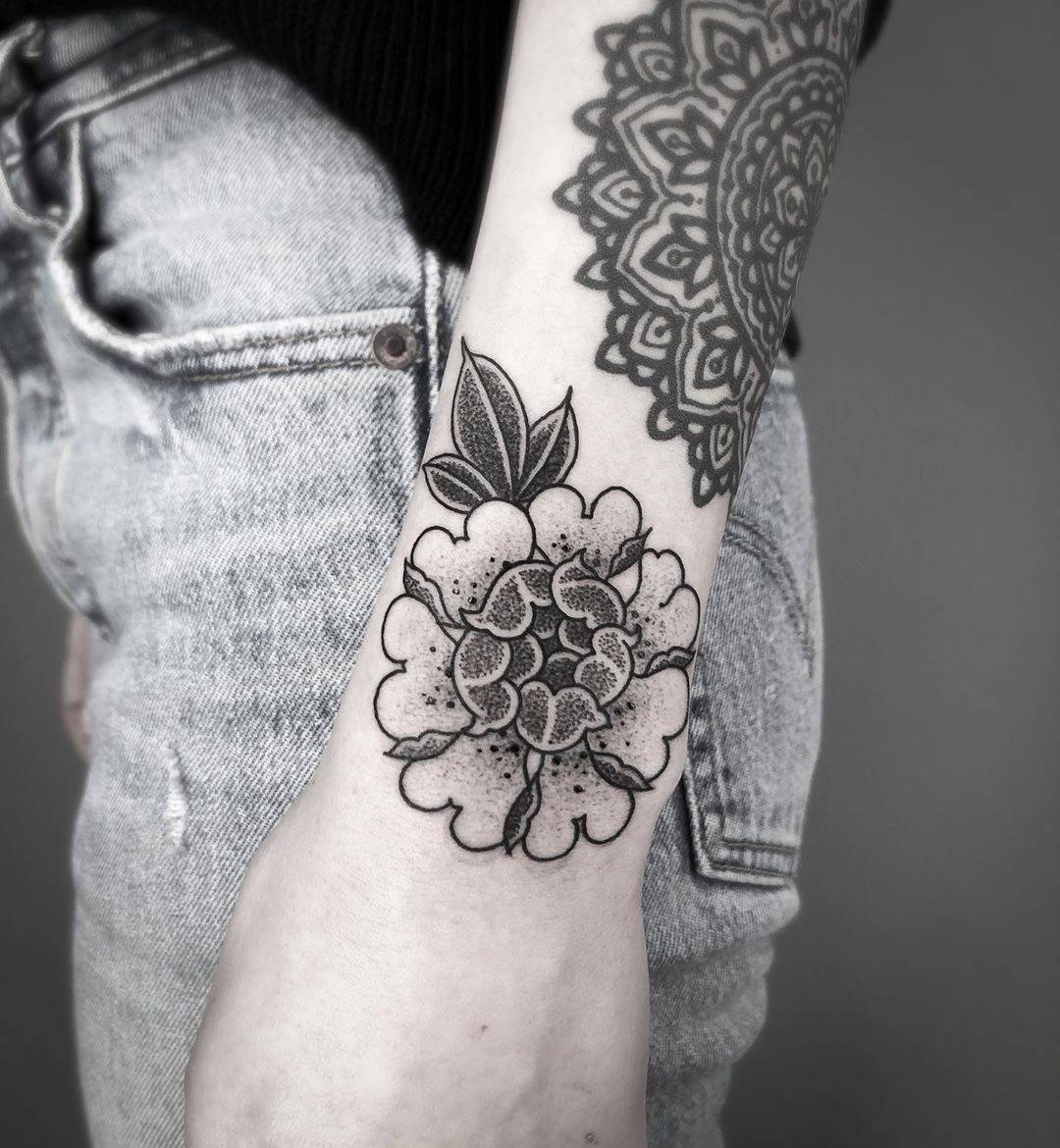 b体育：
上海纹身 点刺图腾纹身图案(图1)