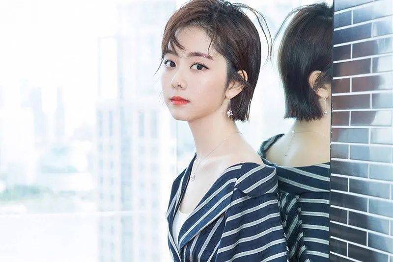 赵丽颖产后复出却惨遭欺压？被归国女爱豆压票