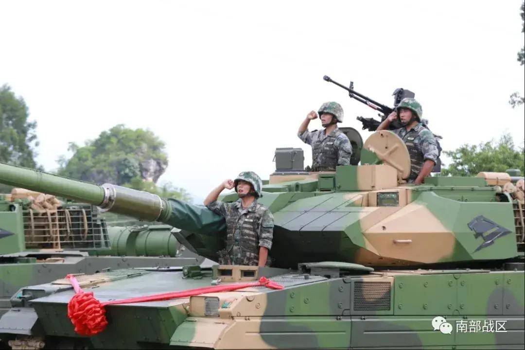 终于来了！解放军坦克部队如何突破水际滩头