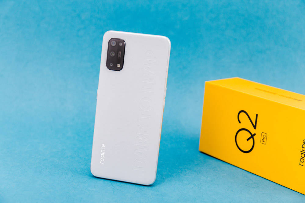 素皮材质的轻潮"真香"机 realme 真我q2 pro图赏