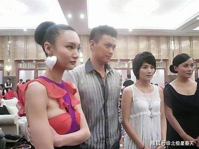 牛萌萌风波后现身,大方与男友人牵手秀恩爱,多任男友被扒?