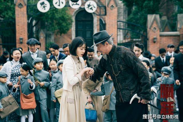 《瞄准》暂停更新，仔细梳理下，3个角色耐人寻味