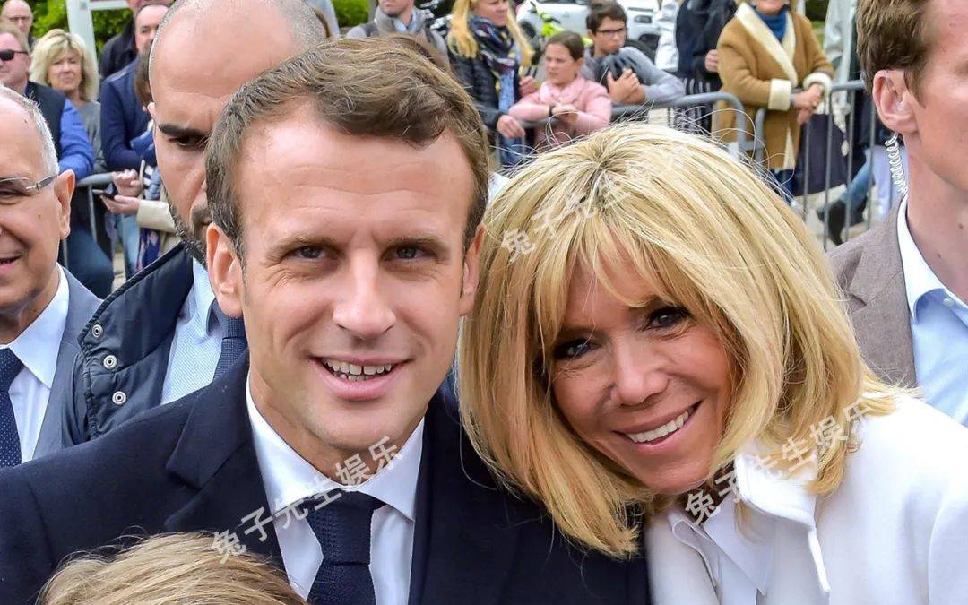 皮也|67岁布里吉特为减龄太拼了，被网友爆出PS原图，这磨皮也太狠了吧