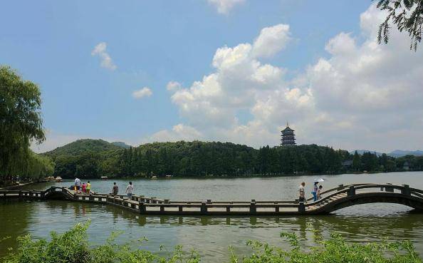 西湖游玩攻略不累人 05bdbcbbec2c42f7813c0279536e0e37.jpeg