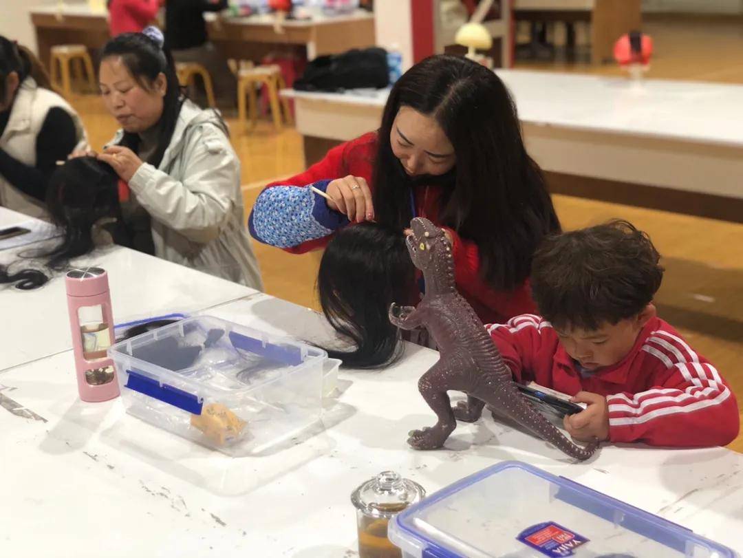 假发|帮全球时尚男女“制假”，她们赚到了第一桶金