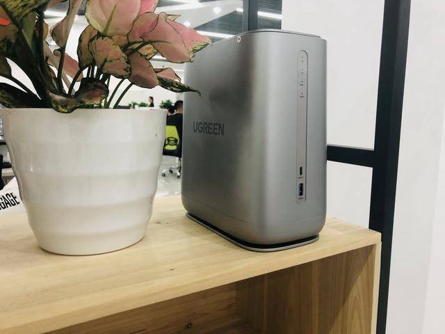 绿联nas 125c64d9cbf246e1aeade2f4bc432166.jpeg