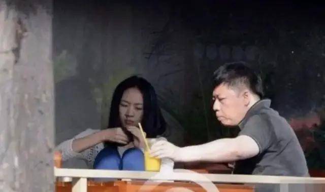 童瑶爆冷获金鹰奖最佳女主!曾被张默毒打丑闻缠