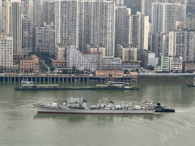 “珠海166舰”抵达涪陵，预计停靠“休整”三天将进入重庆主城_建川博物馆