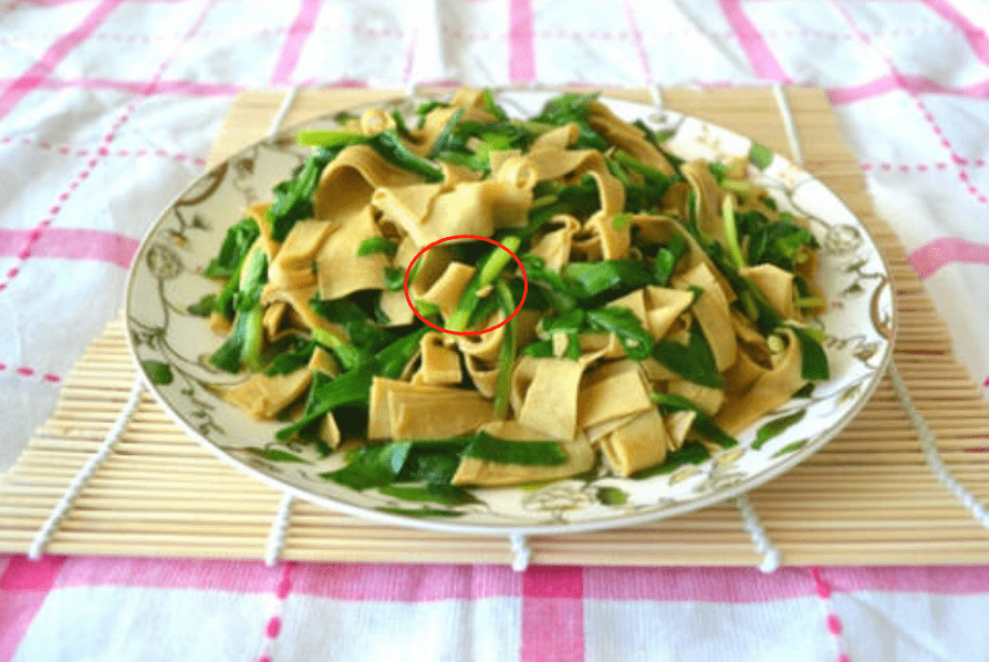 韭菜能和豆腐在一块炒 5d90851686d54fa79bafb6eb27d4b5f0.png