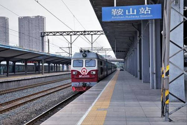 千山号鞍山文化旅游观光列车通车啦