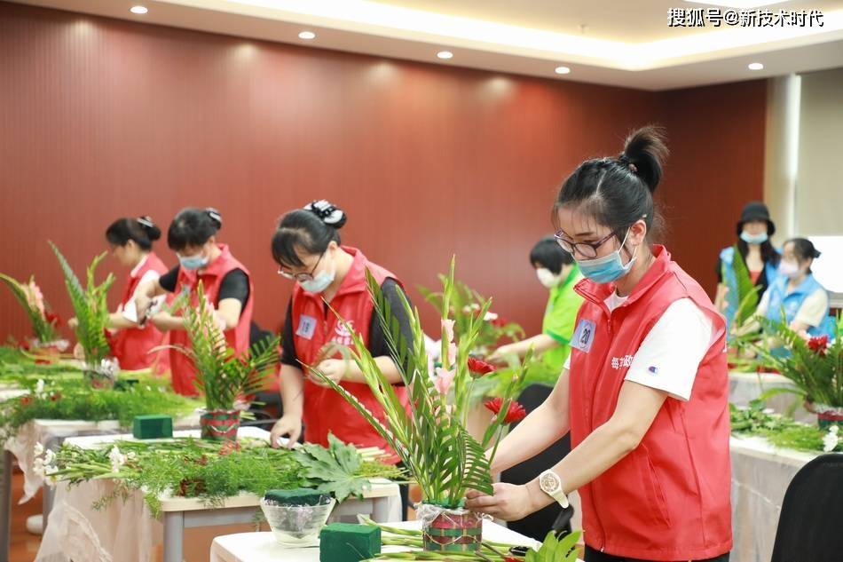 农场主|造船专家有男转农民农场主，女当月嫂，人才转行引关注