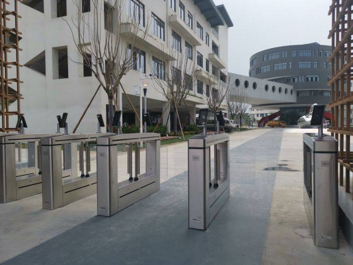 消息资讯|以南海教育为基石，用工匠精神打造的科技公司，德材教育为教育事业奉献光和热