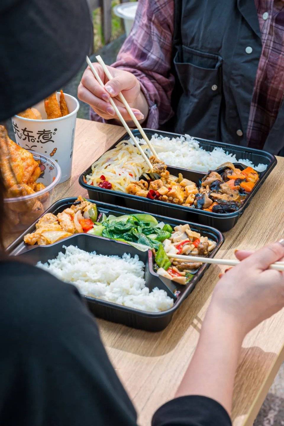 购物|帝都便利店来了！竟藏着打工人的快乐饭堂...